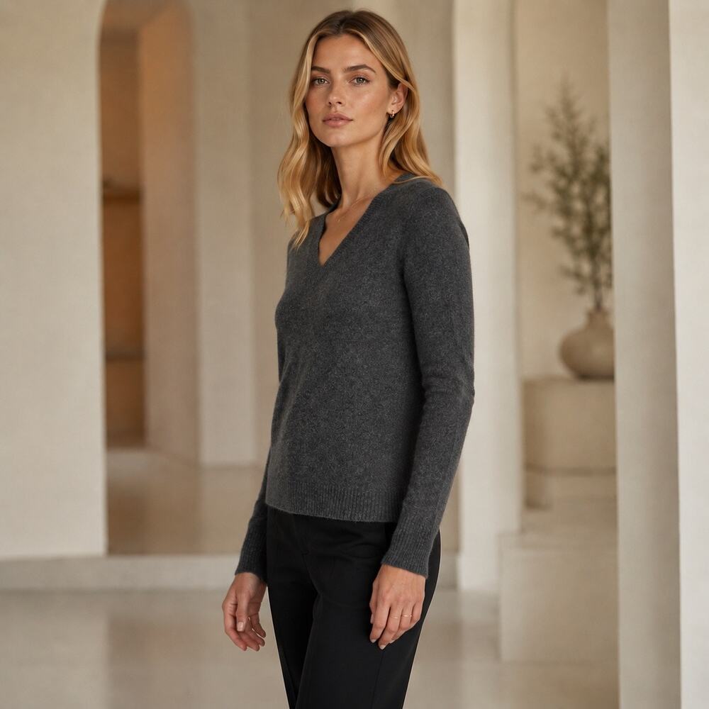 Quiet Luxury Cashmere V-Neck Sweater C by Bloomingdale’s Charcoal Gray Capsule - Picture 2 of 13